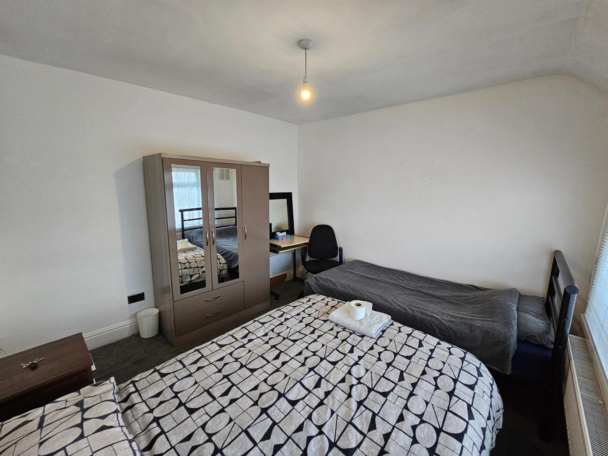 Monyhull Homestay - Near City Centre Kingsheath Nia Nec Bhx Birmingham Exterior photo